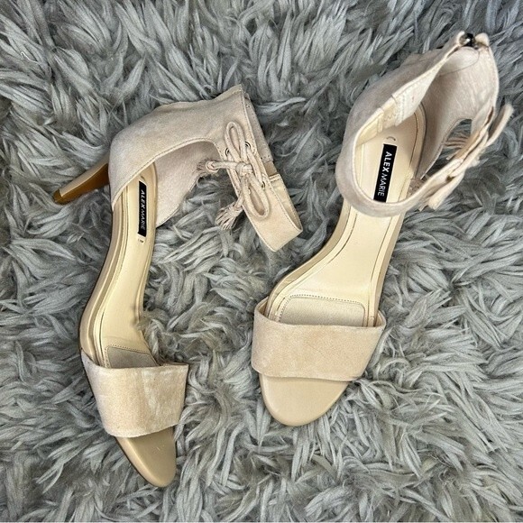 Alex Marie nude suede short heel bow & tassel sandals women’s shoe size 8 - Picture 1 of 9